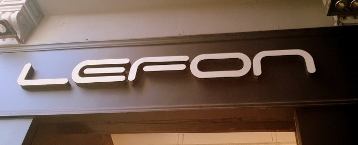 elegancia con mácula