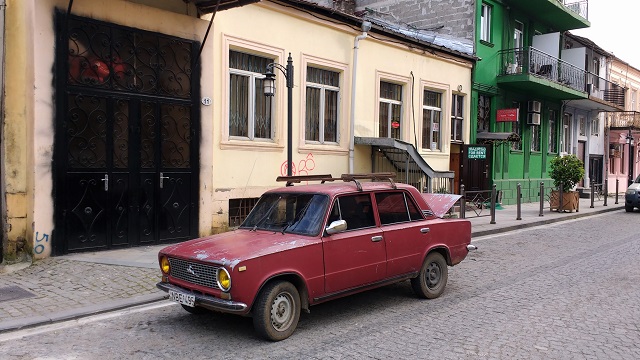calle soviética batumi coche